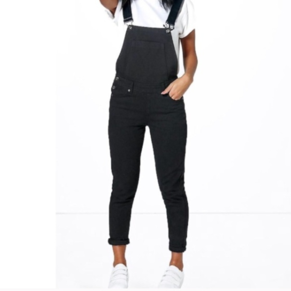 NEW Black Overalls   SIZE 6
